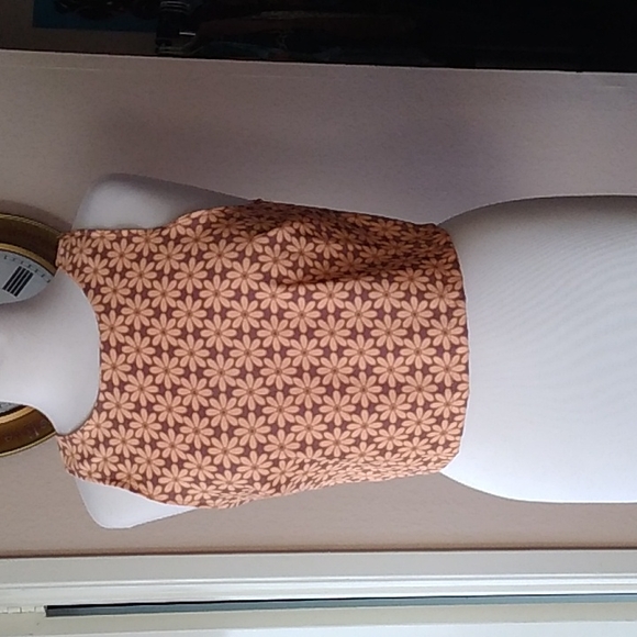 Altar'd State Tops - Sale! Altar'd State Orange Flower Tank Crop Top L